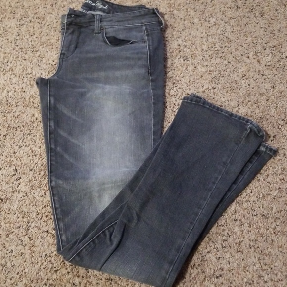 American Eagle Outfitters Denim - American Eagle Skinny Kick American Eagle Outfitters Denim - American Eagle Skinny Kick